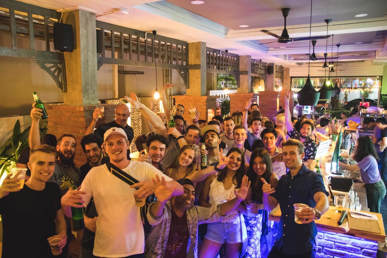 Mad Monkey Hostel Bangkok Exterior photo